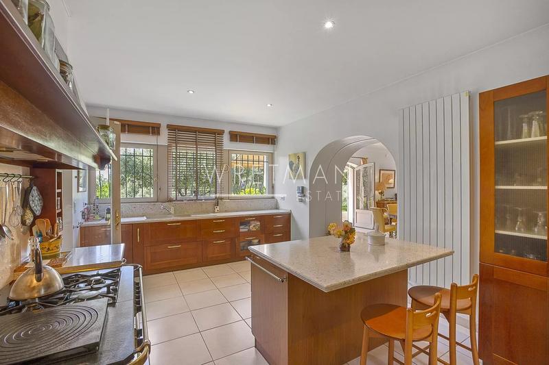 Villa - 436 m² - 5 pièces