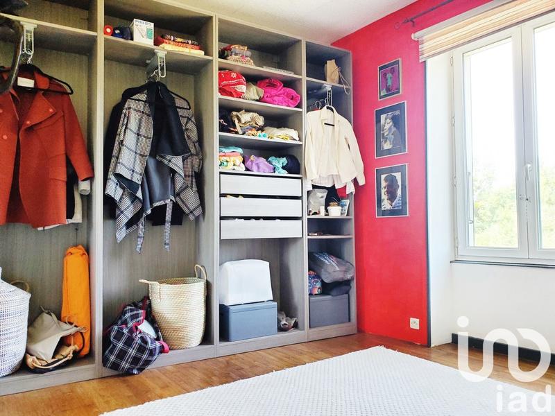 Maison - 225 m² - 9 pièces