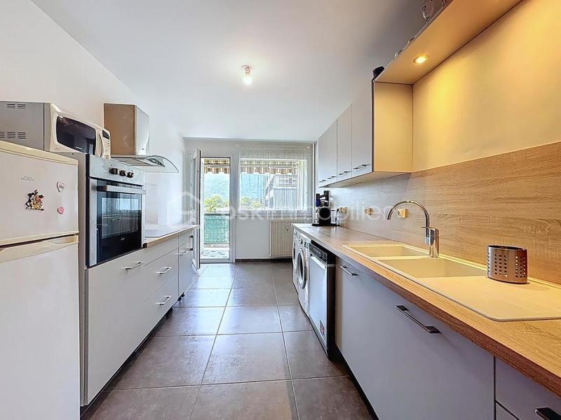 Appartement - 84 m² - 4 pièces