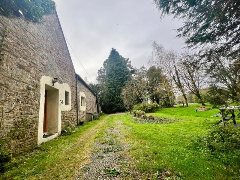 Propriété - 275 m² - 11 pièces