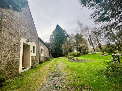 Propriété - 275 m² - 11 pièces