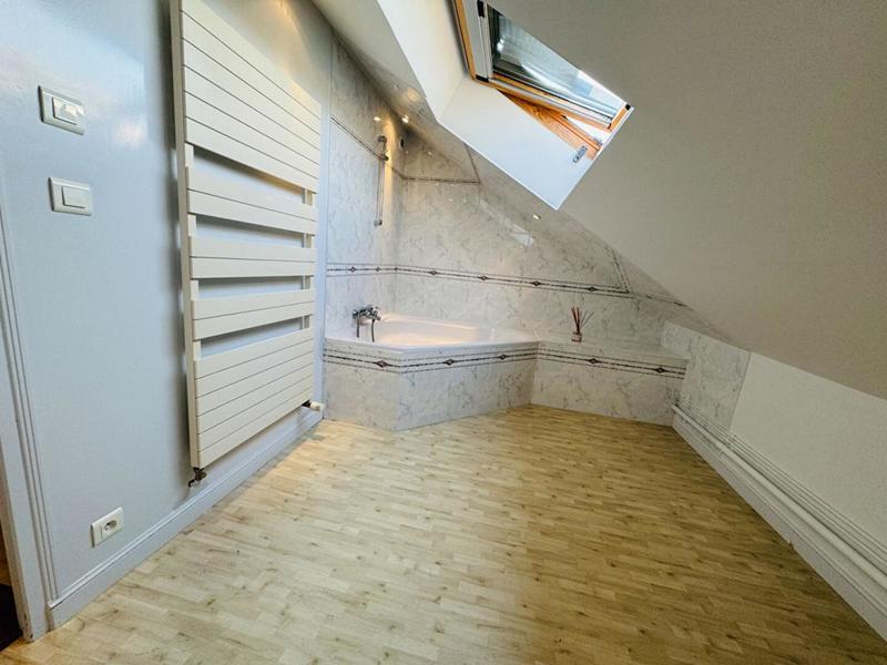 Maison - 115 m² - 6 pièces