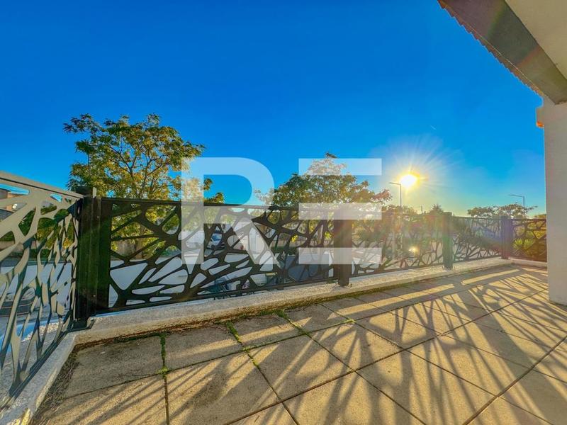 Villa - 165 m² - 8 pièces