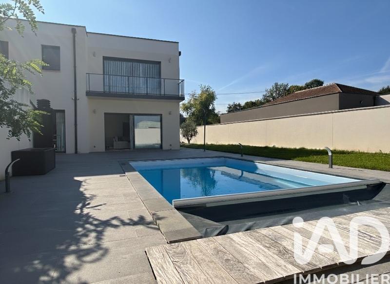 Maison - 185 m² - 6 pièces