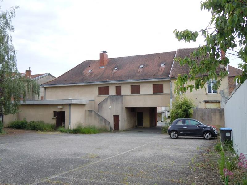 Maison - 290 m² - 14 pièces