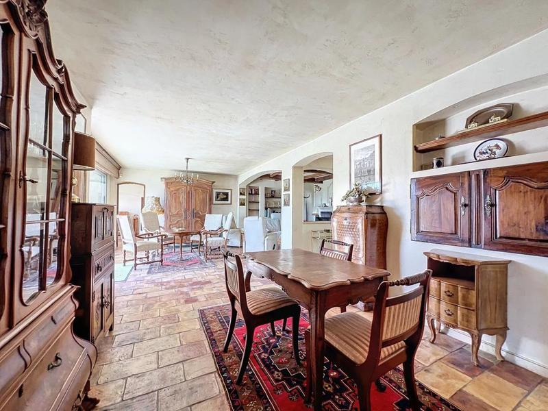 Villa - 180 m² - 5 pièces