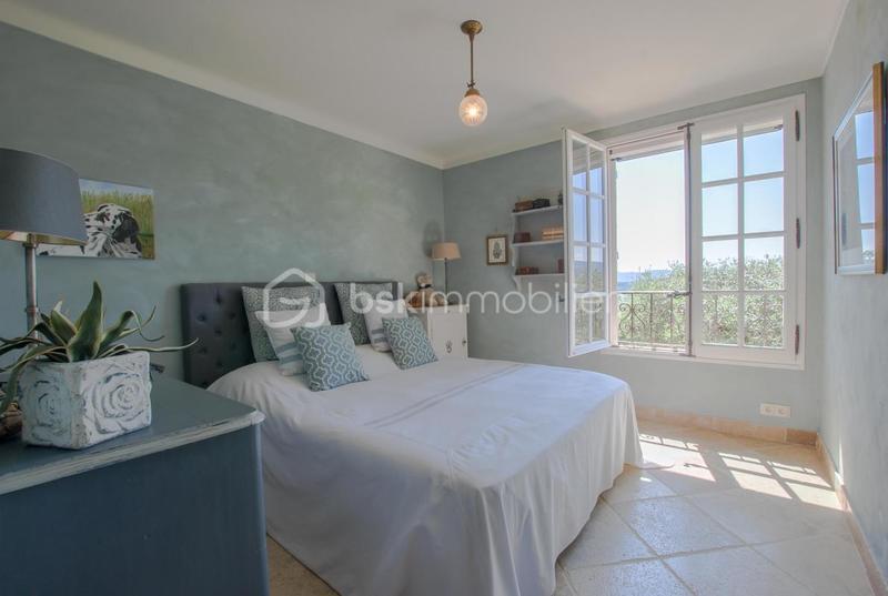 Maison - 292 m² - 7 pièces