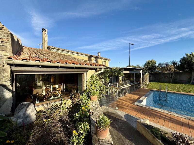 Maison - 245 m² - 8 pièces