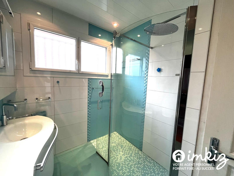 Maison - 93 m² - 4 pièces