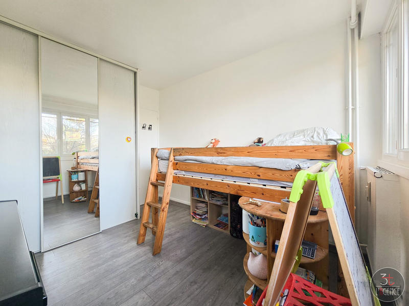 Appartement - 70 m² - 4 pièces