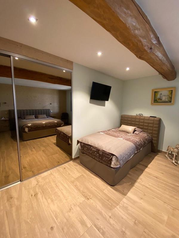 Longère - 368 m² - 10 pièces