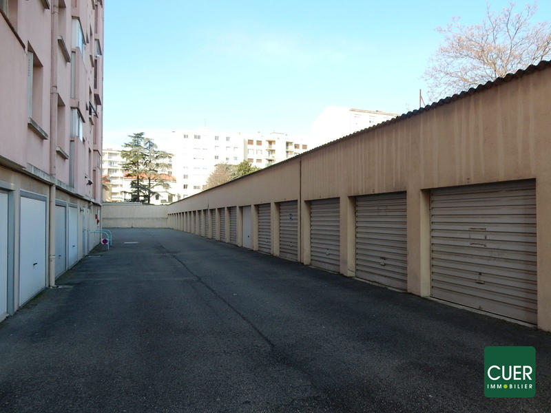 Parking / Garage - 14 m²