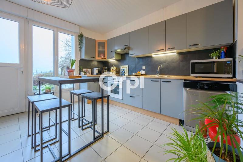 Maison - 94 m² - 4 pièces