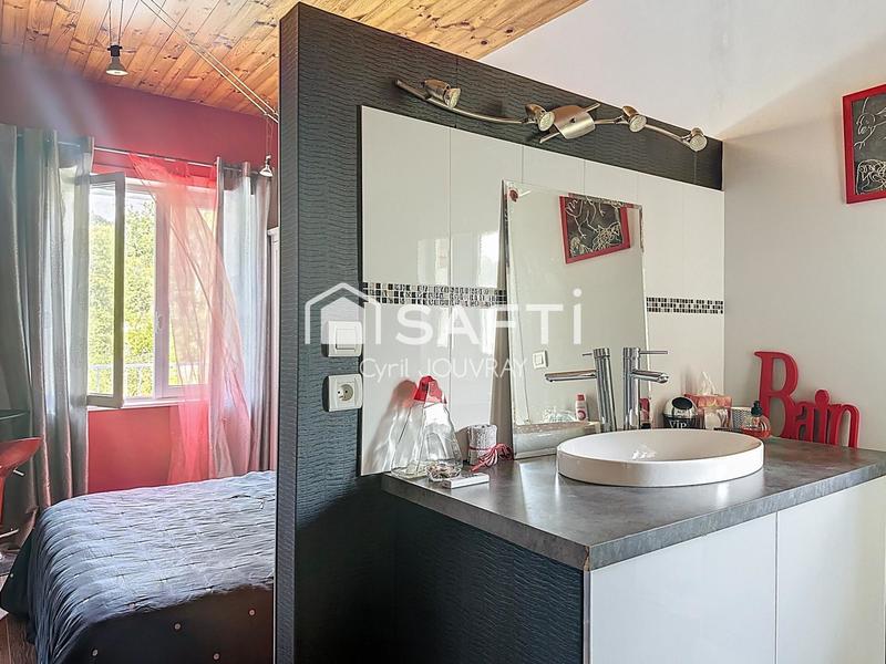 Maison - 200 m² - 7 pièces