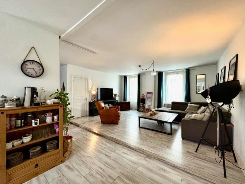 Maison de ville - 238 m² - 8 pièces