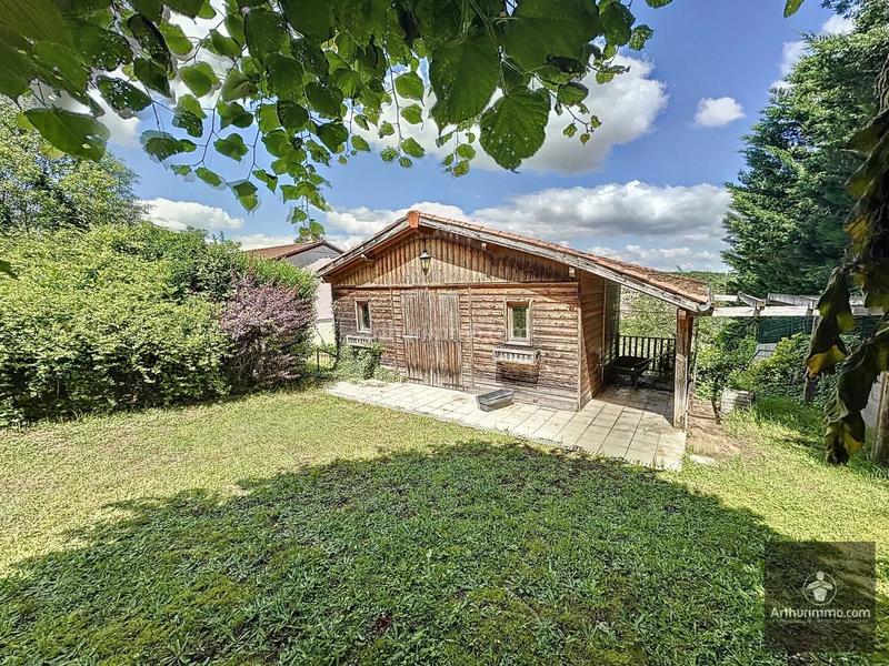 Maison - 280 m² - 7 pièces