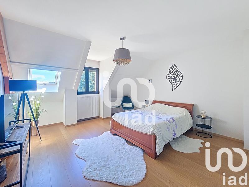 Maison - 252 m² - 8 pièces