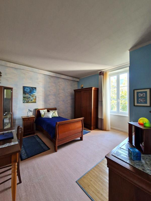 Maison - 195 m² - 7 pièces