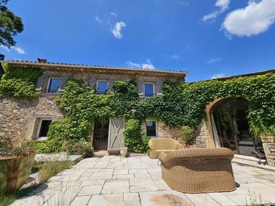 Maison - 166 m² - 7 pièces