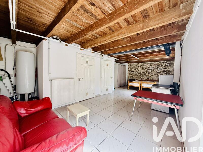 Maison - 217 m² - 7 pièces
