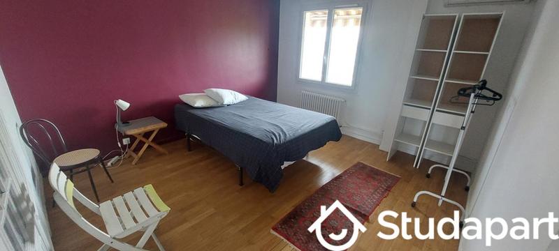 Chambre - 10 m² - 1 pièce