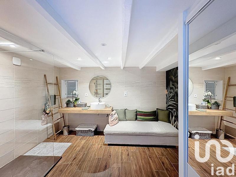 Maison - 230 m² - 6 pièces