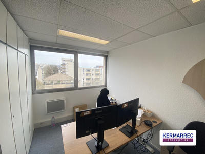 Bureau - 85 m²