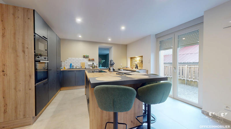 Appartement - 100 m² - 4 pièces