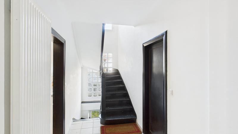 Maison - 285 m² - 8 pièces