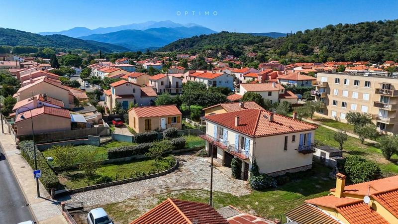 Maison - 220 m² - 5 pièces