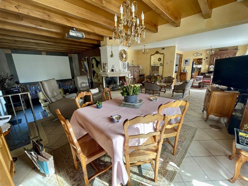 Maison ancienne - 200 m² - 7 pièces