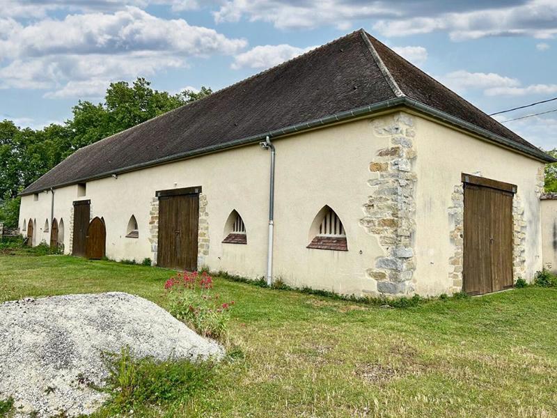 Maison - 484 m² - 12 pièces