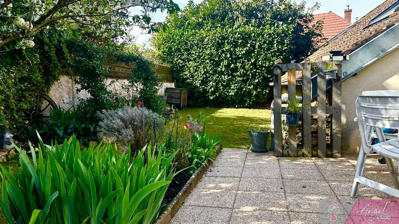 Maison - 90 m² - 4 pièces