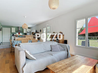 Maison - 200 m² - 7 pièces