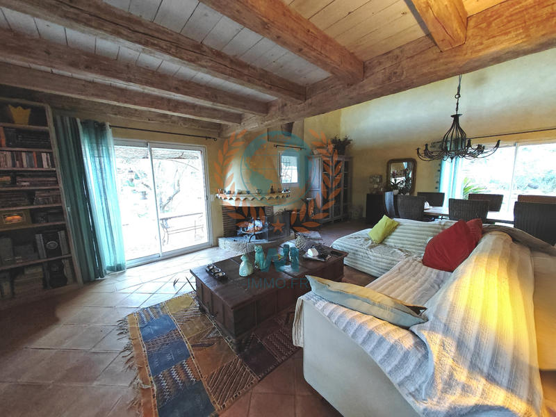 Maison - 280 m² - 7 pièces