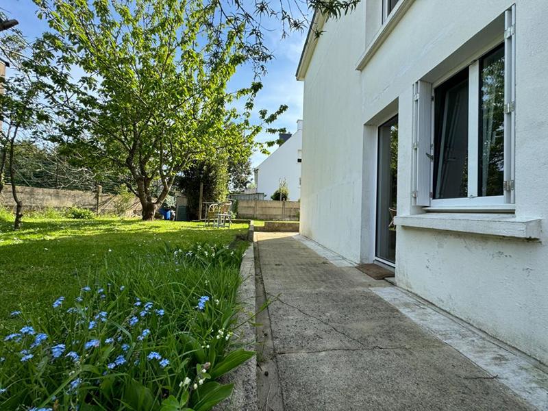 Maison - 104 m² - 6 pièces