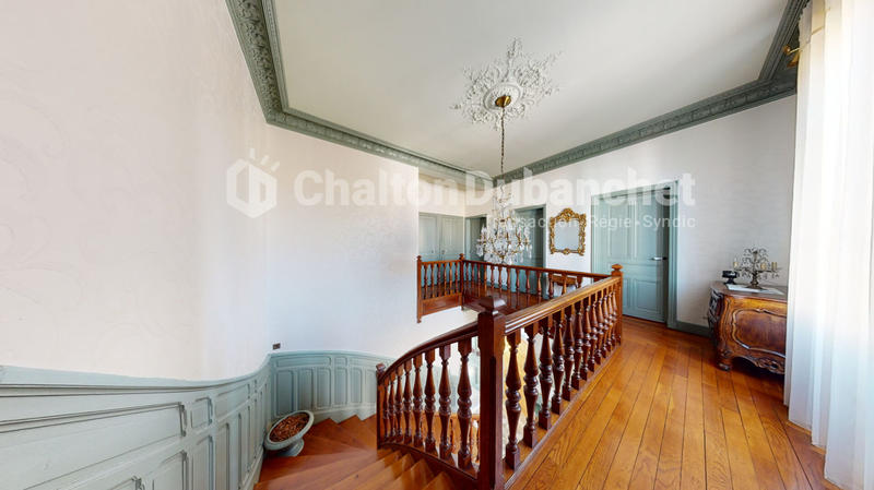 Maison - 299 m² - 7 pièces