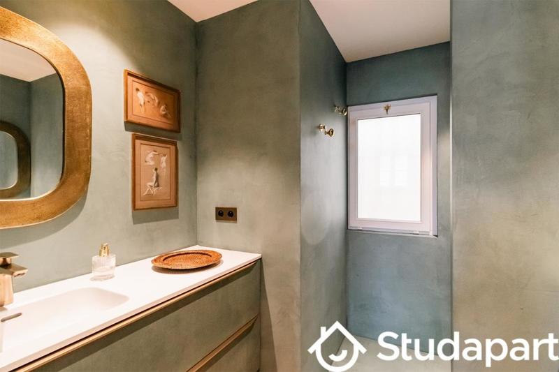 Appartement - 80 m² - 3 pièces