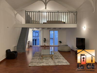 Loft - 145 m² - 4 pièces