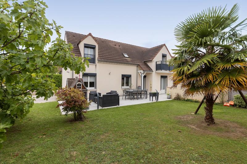 Maison - 127 m² - 6 pièces