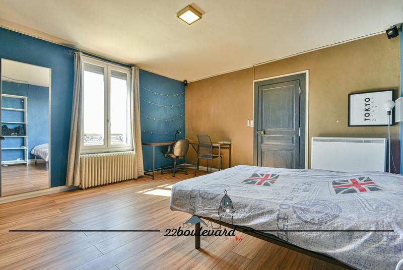Maison - 230 m² - 8 pièces