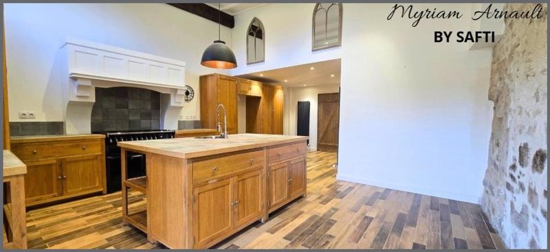 Maison - 196 m² - 8 pièces