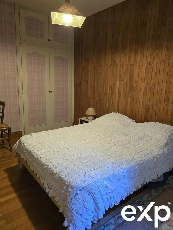 Maison - 315 m² - 10 pièces