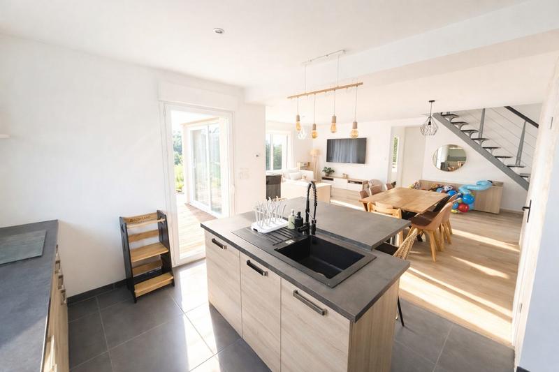 Maison contemporaine - 123 m² - 6 pièces