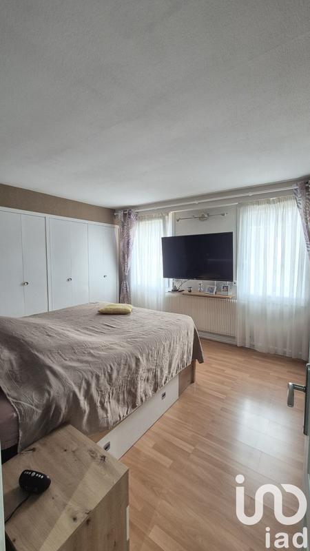 Maison - 214 m² - 11 pièces