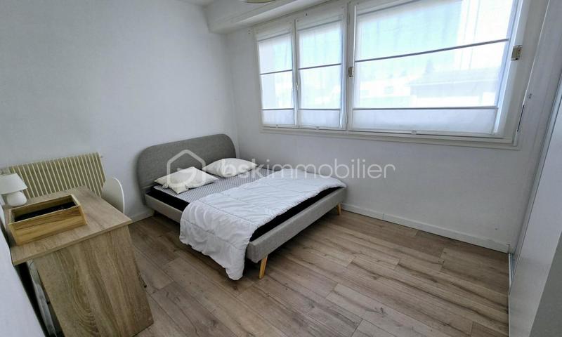 Appartement - 80 m² - 4 pièces