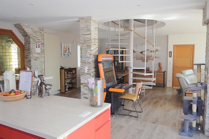 Maison - 180 m² - 7 pièces