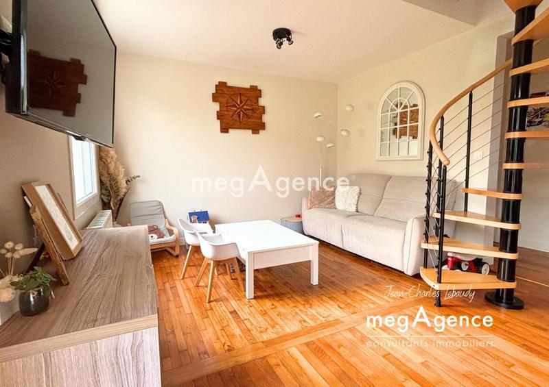 Maison - 102 m² - 5 pièces