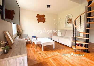 Maison - 102 m² - 5 pièces