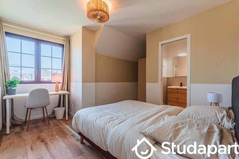 Chambre - 10 m² - 1 pièce